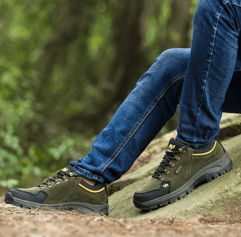 Athletic Non-slip Waterproof Hiking Shoes / Outdoor Trekking Boots - SF0246