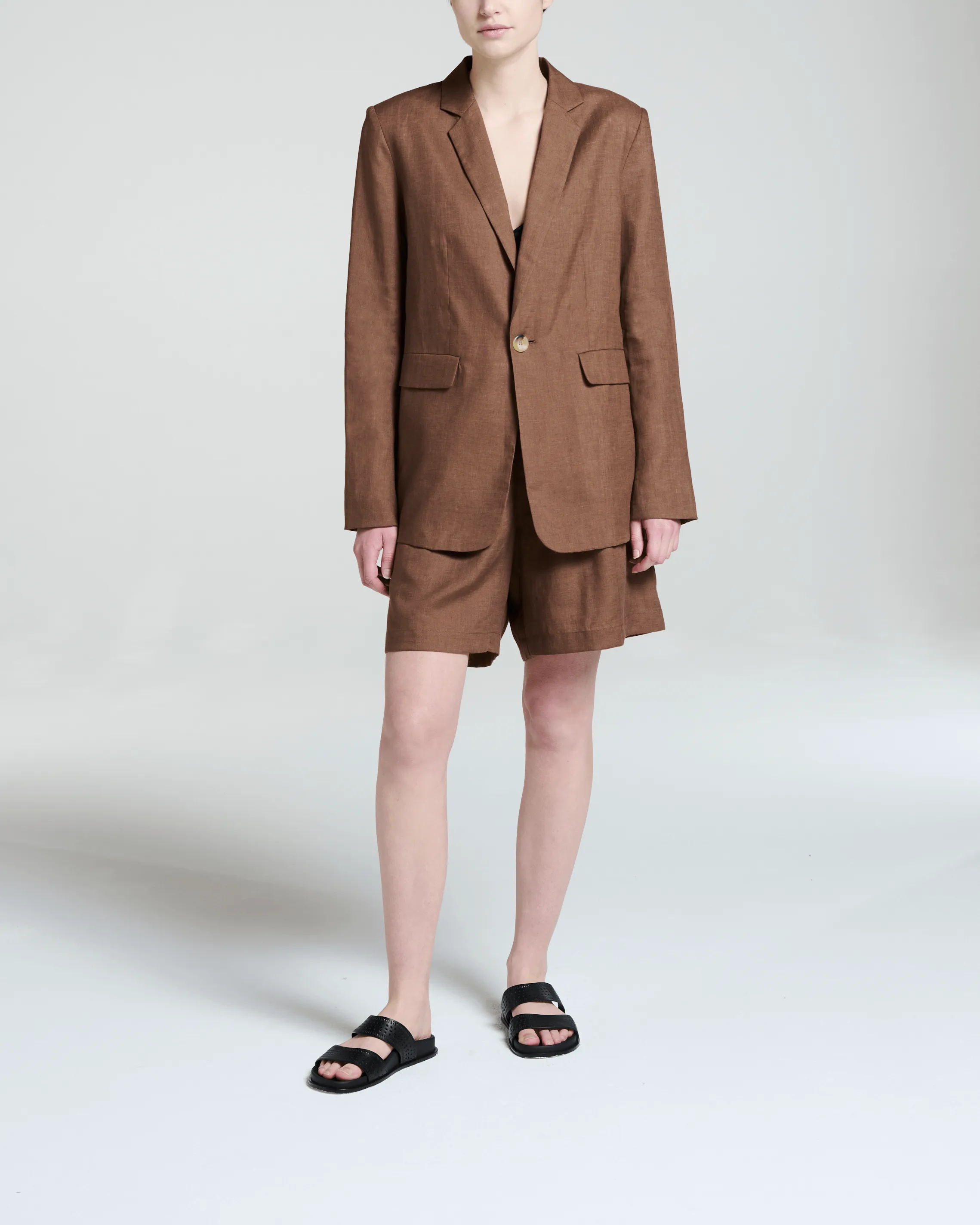 Carros Short Sepia Linen