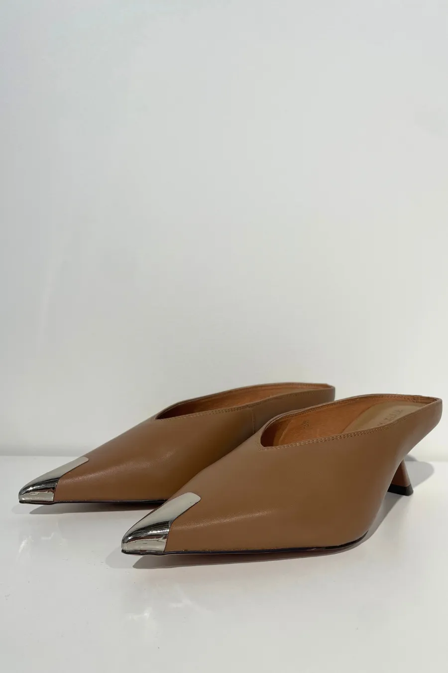 Goji Pecan Leather