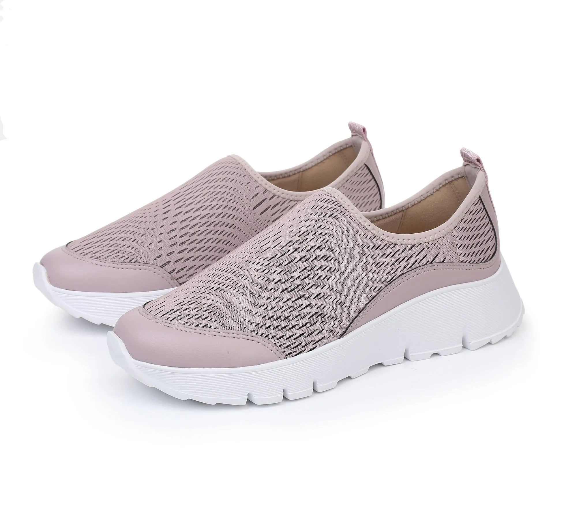 "BreezeLite: Slip-On Sneakers - Lavender (S019001)